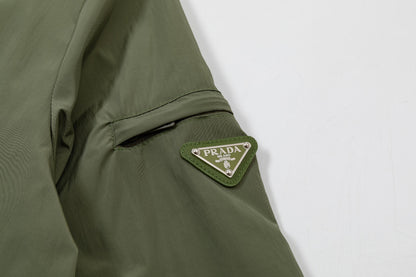251008 New high-quality triangular leather hooded windbreaker jacket