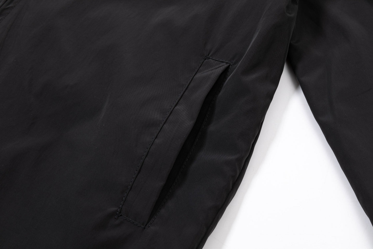 251008 New high-quality triangular leather hooded windbreaker jacket