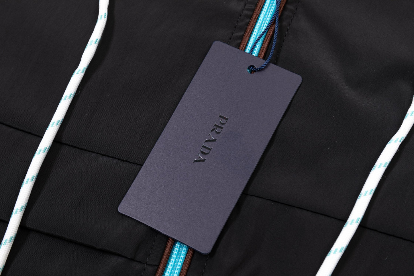 251008 new high-quality hooded trench jacket with a patchwork zipper design