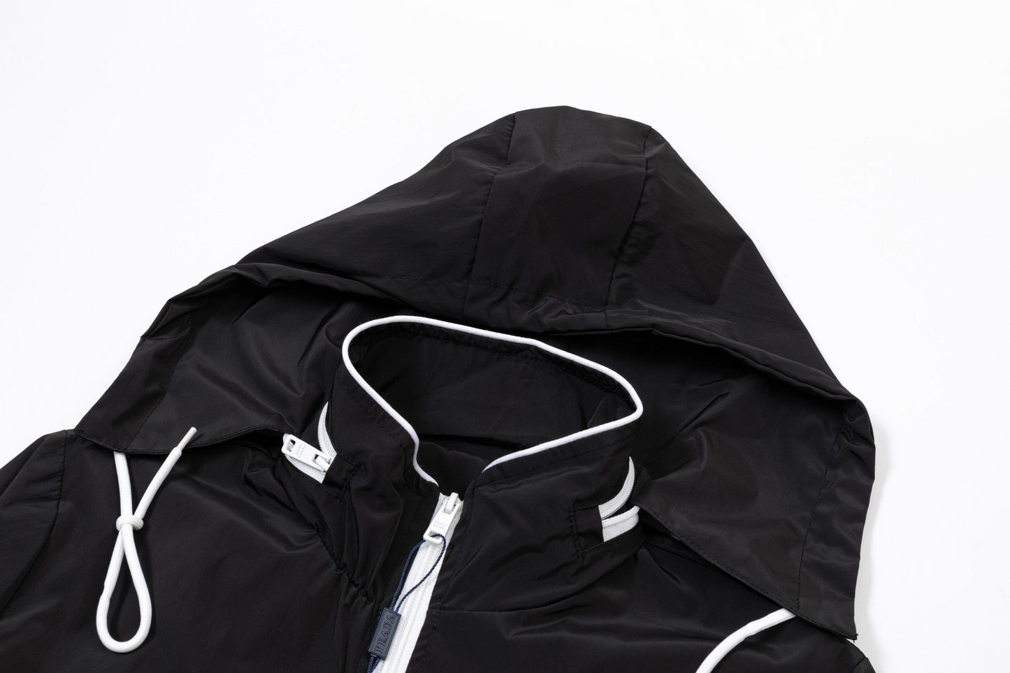 251008 new high-quality hooded trench jacket with a patchwork cap design
