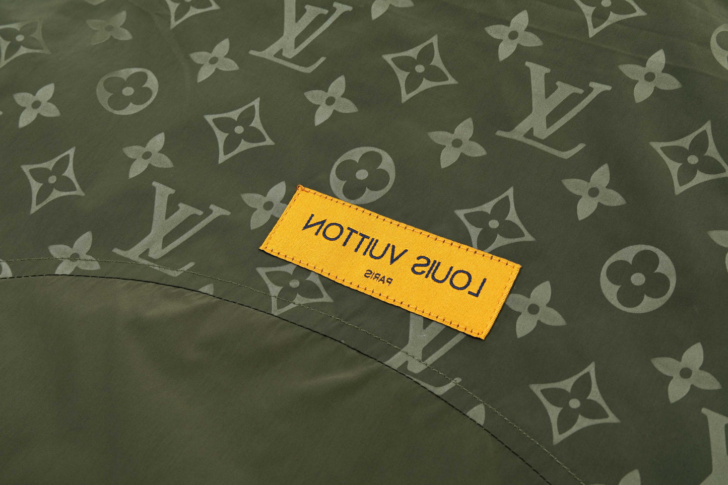 251014 New high-quality custom fabric heavy-duty hooded jacket vest
