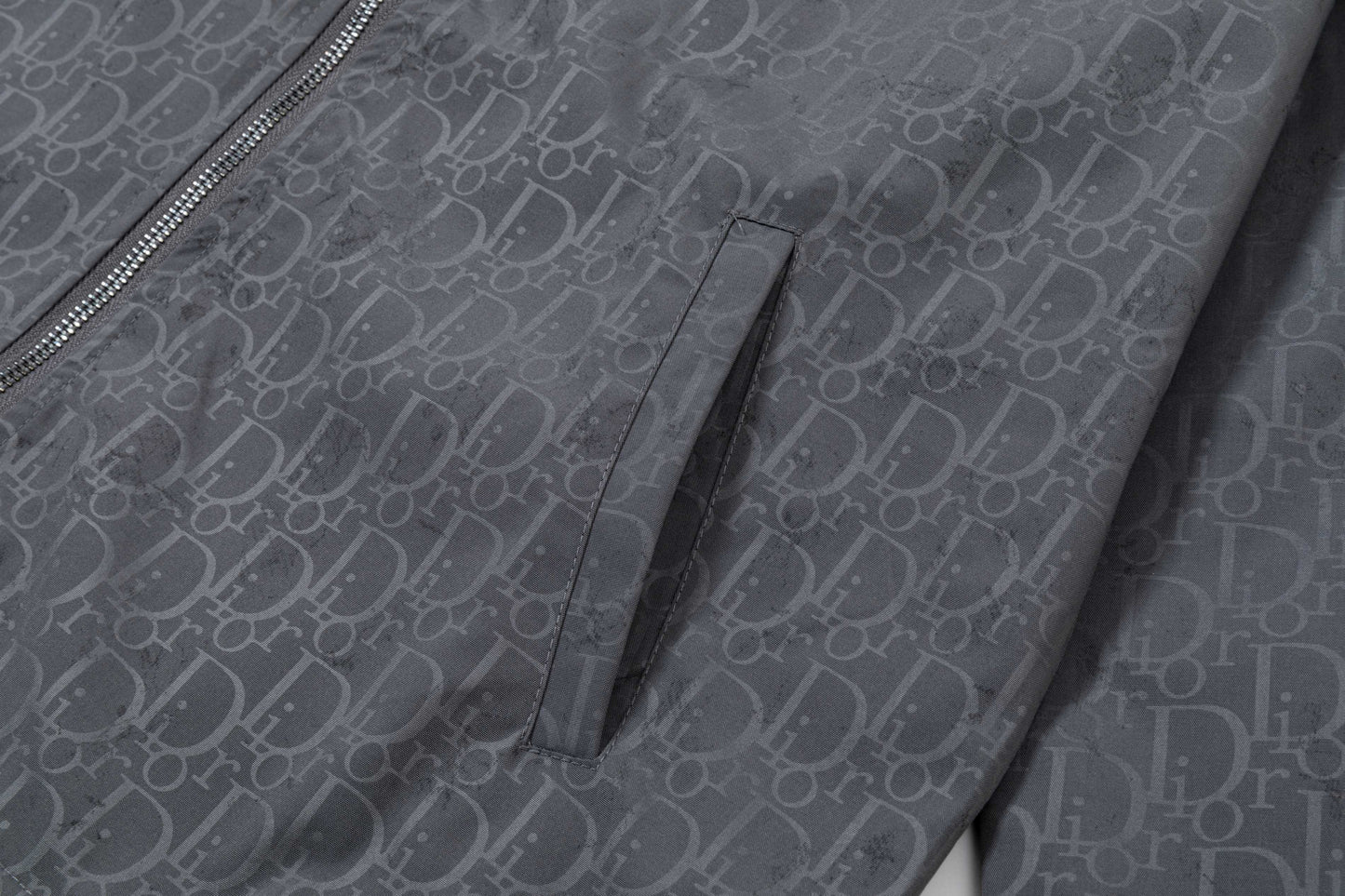 251014 A new high-quality custom fabric hooded jacket