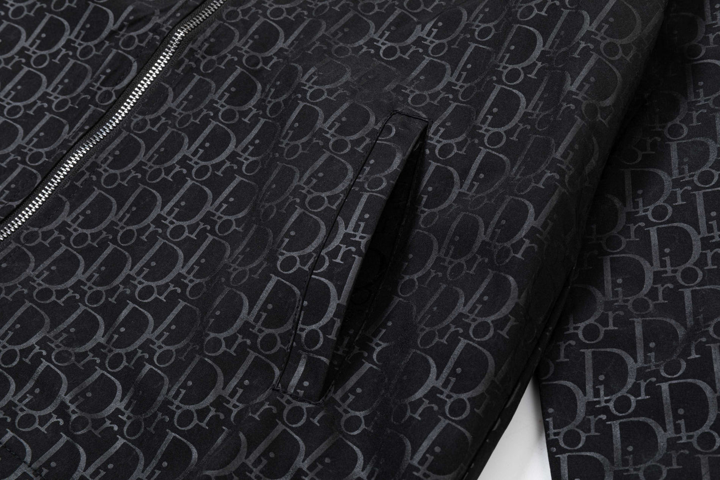 251014 A new high-quality custom fabric hooded jacket