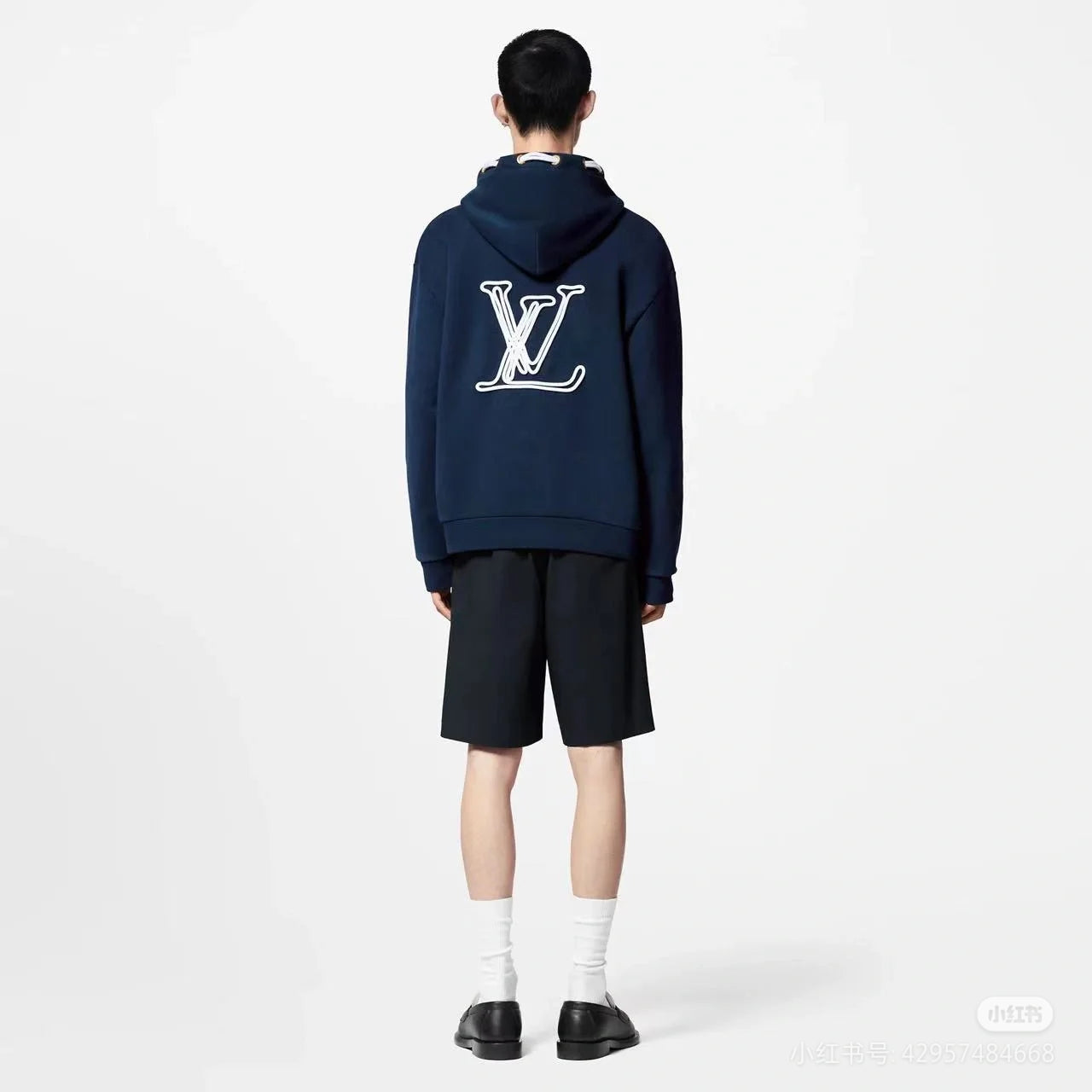 251014 A new high-quality embroidered hoodie with a drawstring design