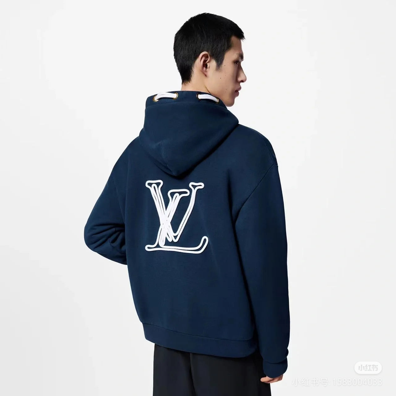 251014 A new high-quality embroidered hoodie with a drawstring design