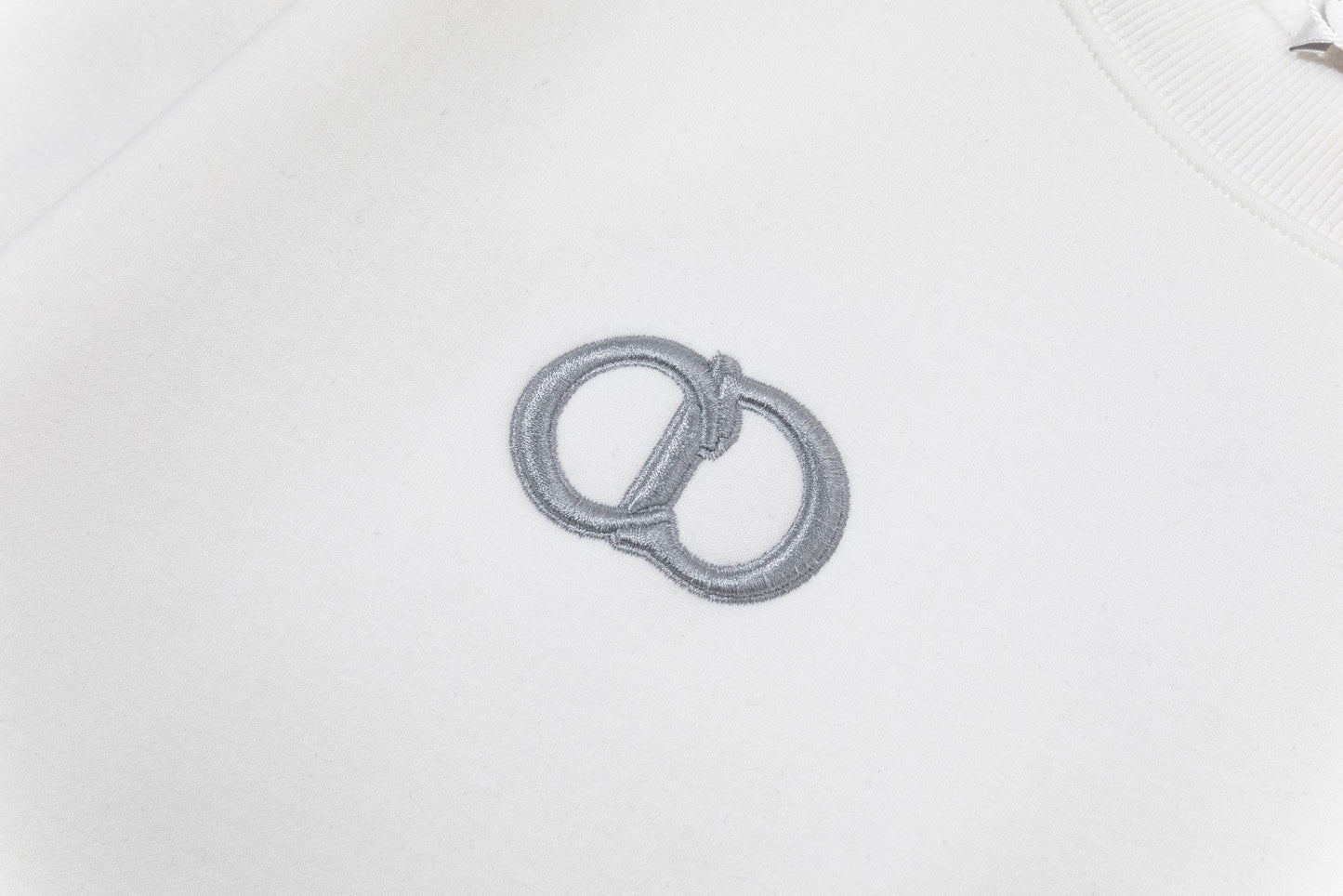 251014 A new high-quality fabric patchwork pocket round-neck sweatshirt