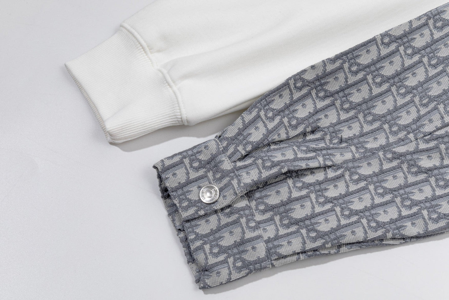 251014 A new high-quality fabric patchwork pocket round-neck sweatshirt