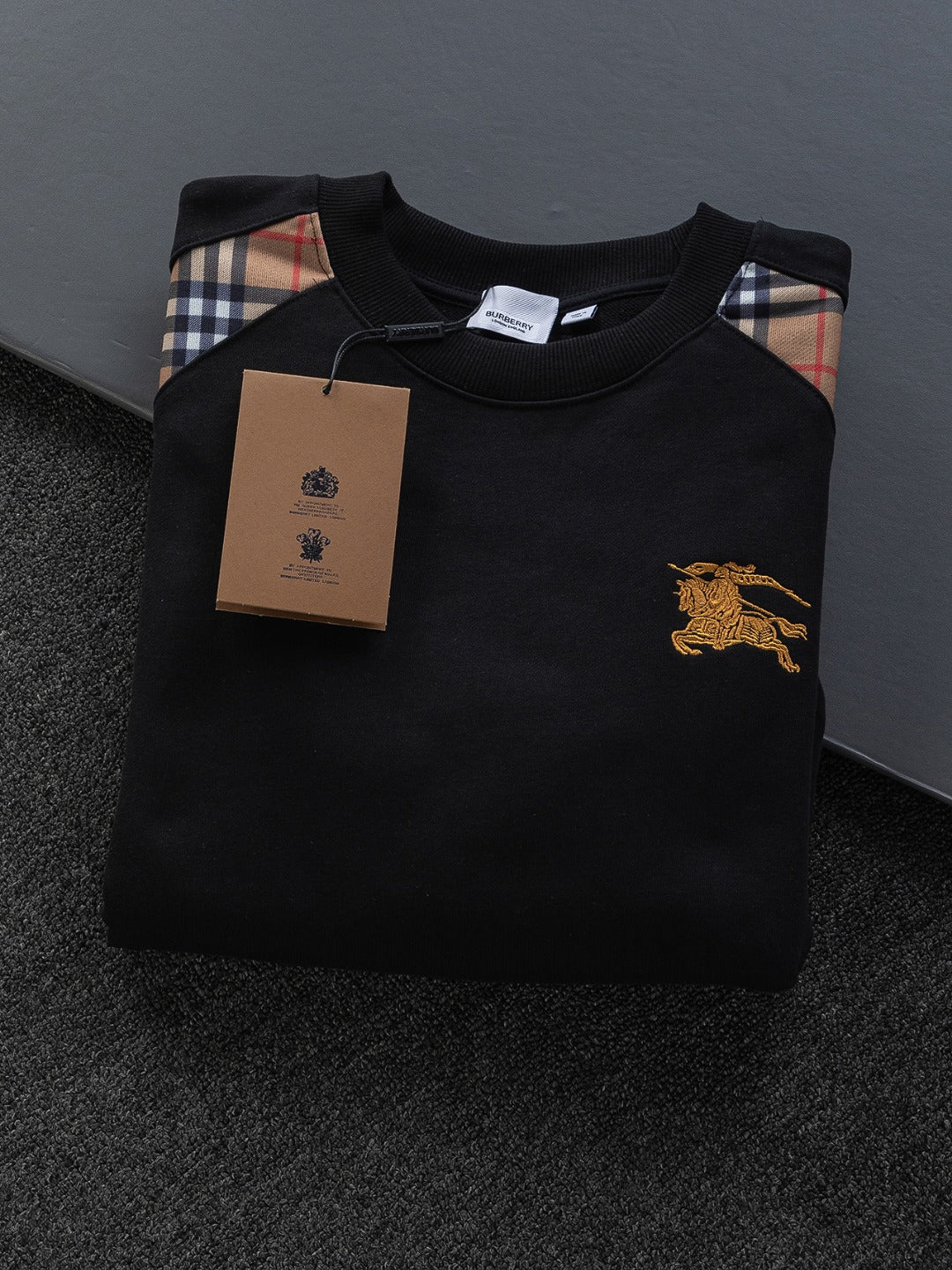 251014 A new high-quality classic checkered patchwork round-neck sweatshirt