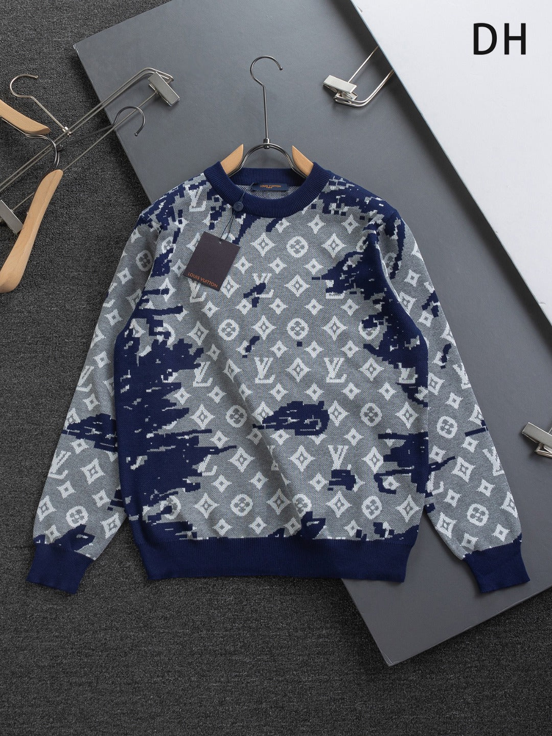 251014 A new high-quality jacquard full-printed graffiti letter round-neck sweatshirt
