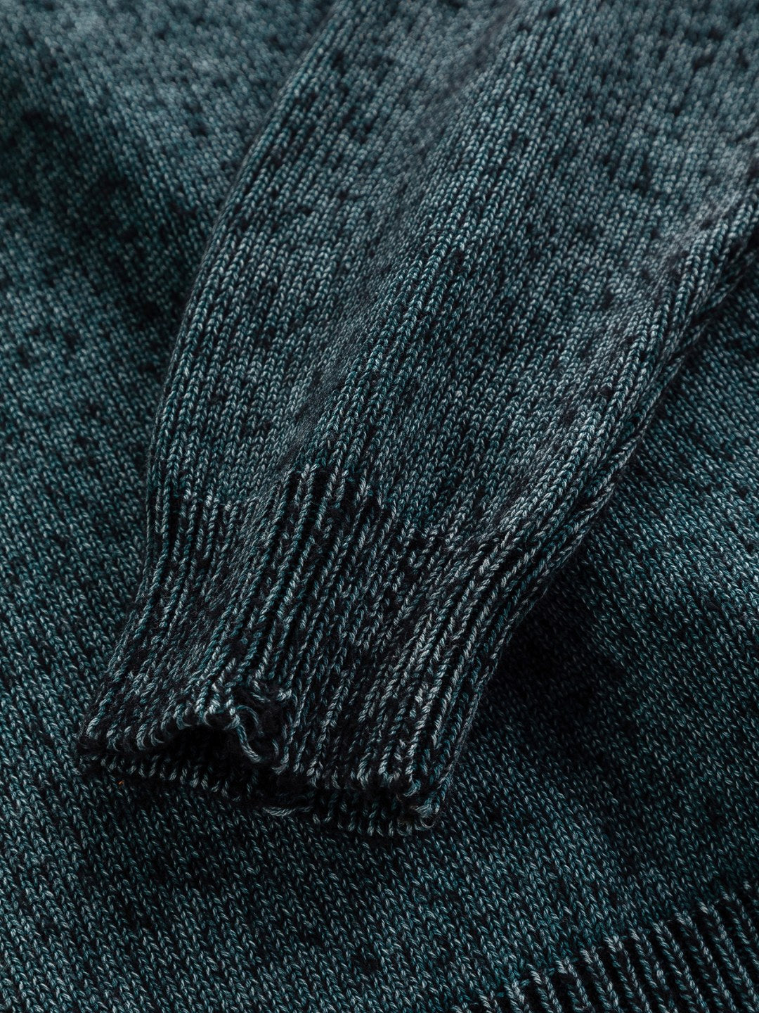 251014 New high-quality distressed applique embroidered sweater