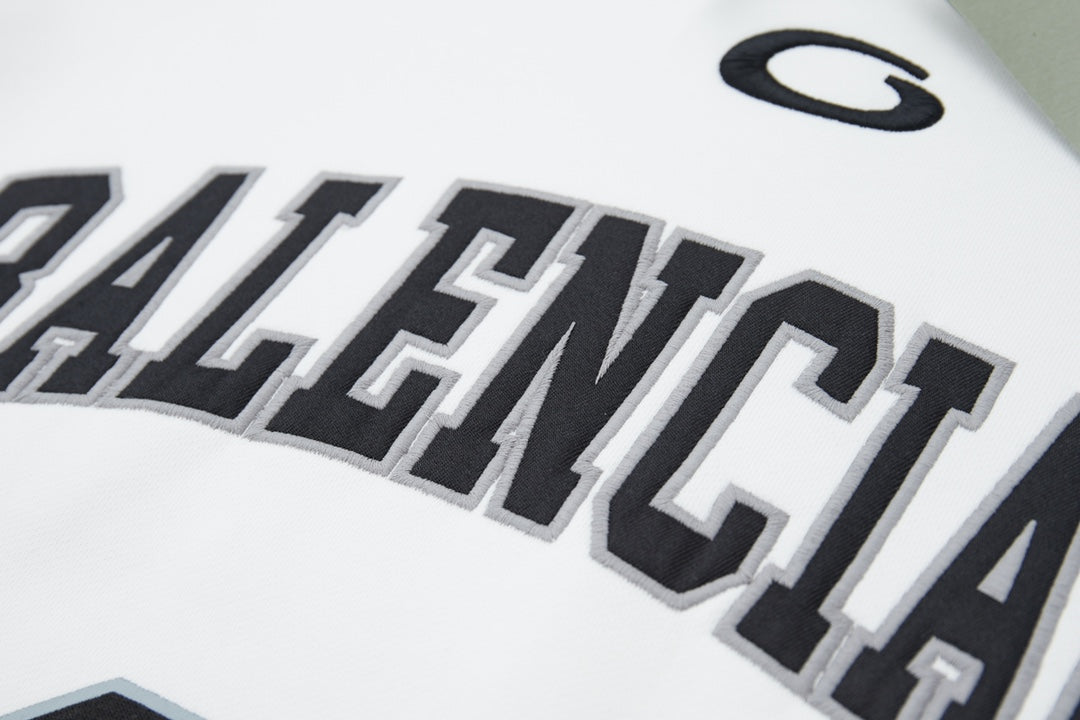 251014 New high-quality basketball series embroidered hooded sweatshirt