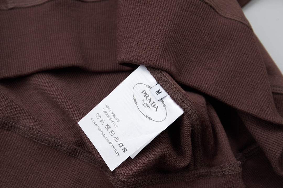 251014 A new high-quality chest triangular patchwork pullover with a lapel
