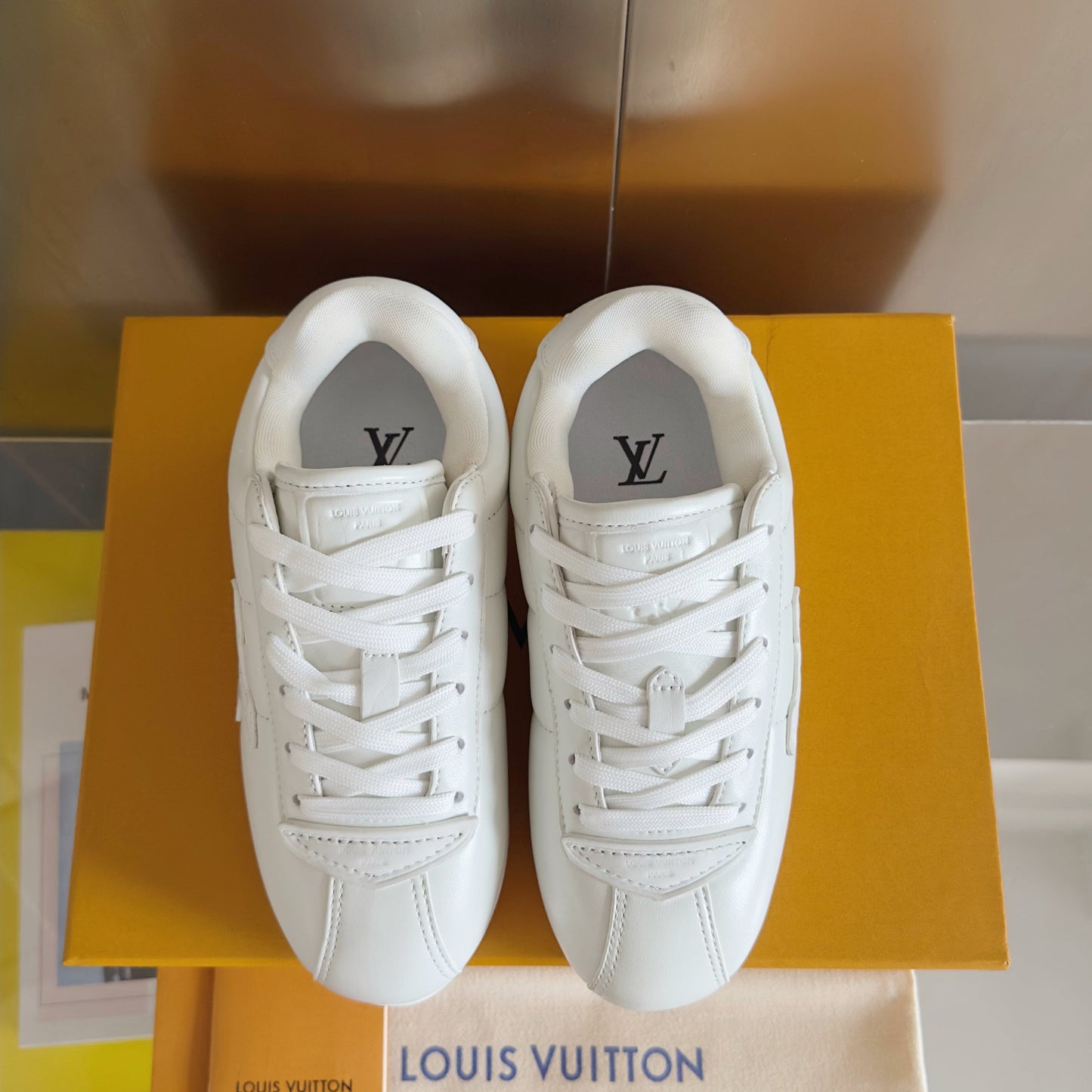 251014  New high-quality casual daily sports shoes