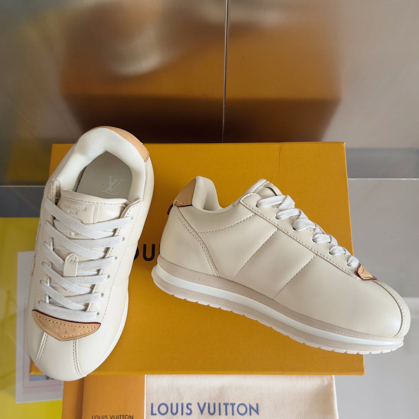 251014  New high-quality casual daily sports shoes