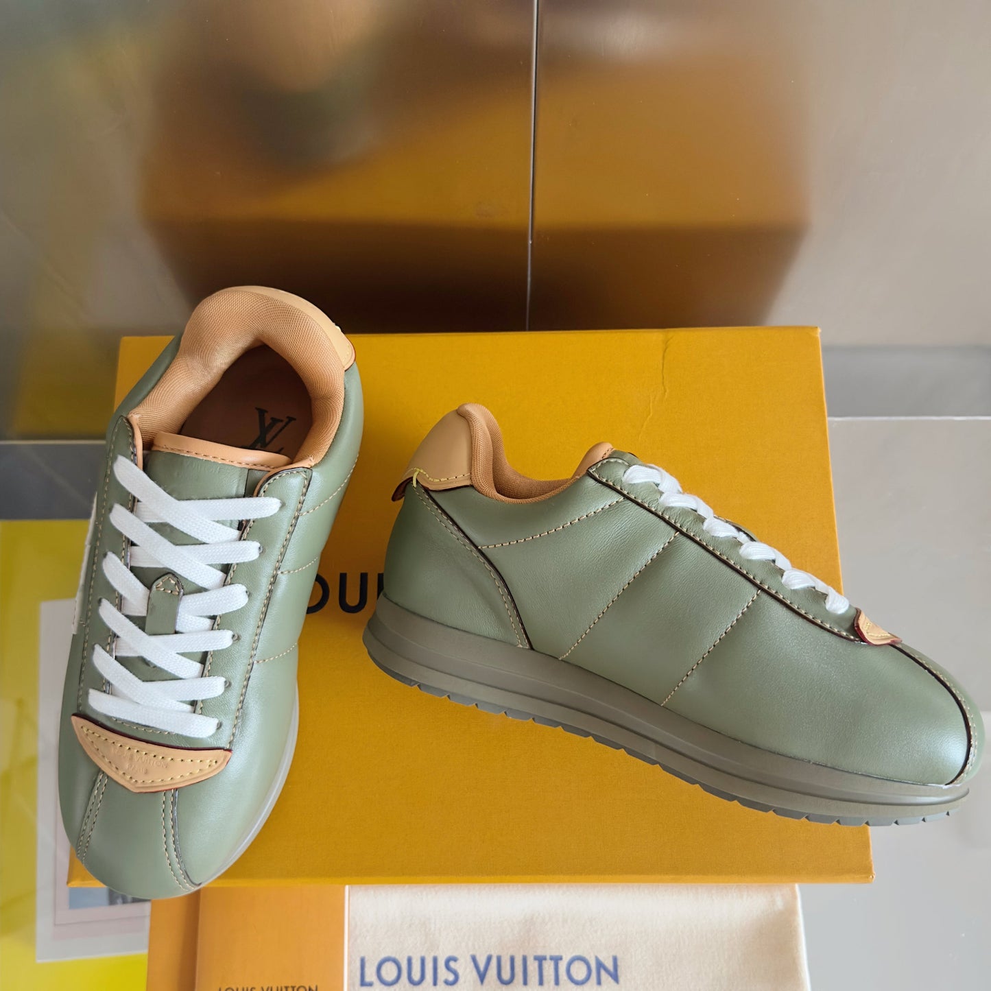251014  New high-quality casual daily sports shoes