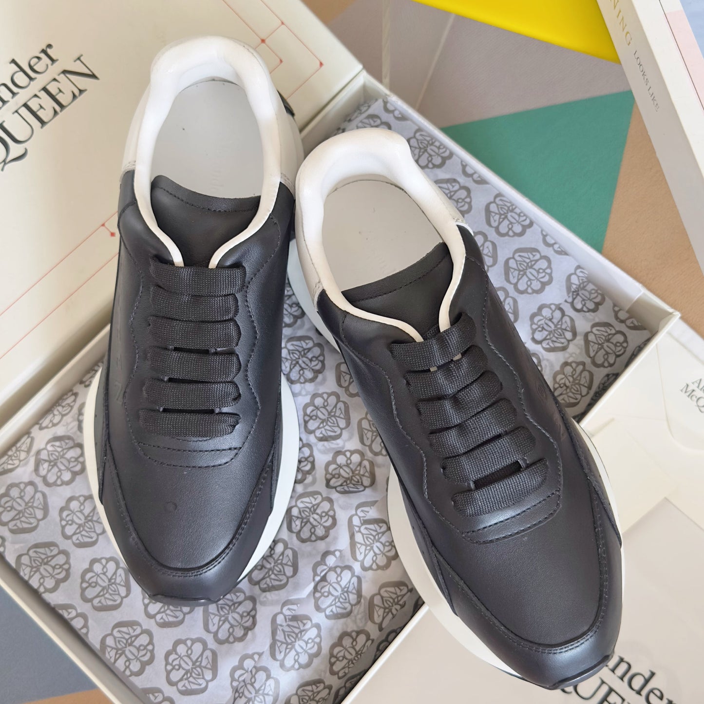 251014  New high-quality casual daily sports shoes