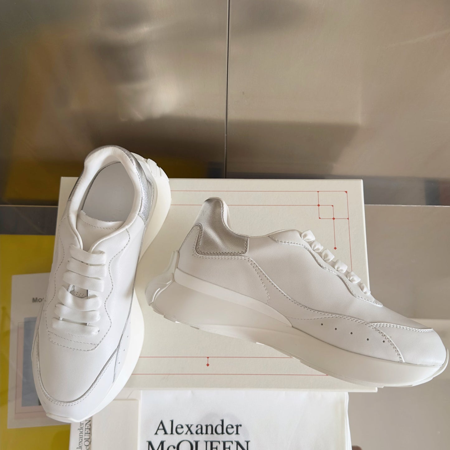 251014  New high-quality casual daily sports shoes