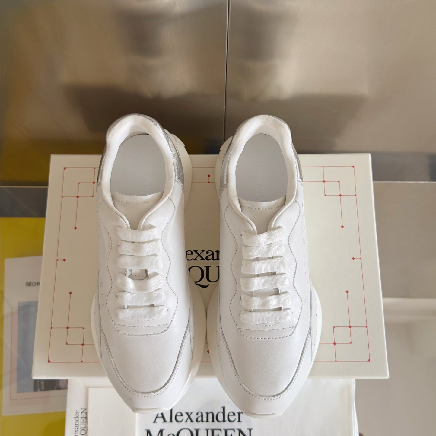 251014  New high-quality casual daily sports shoes