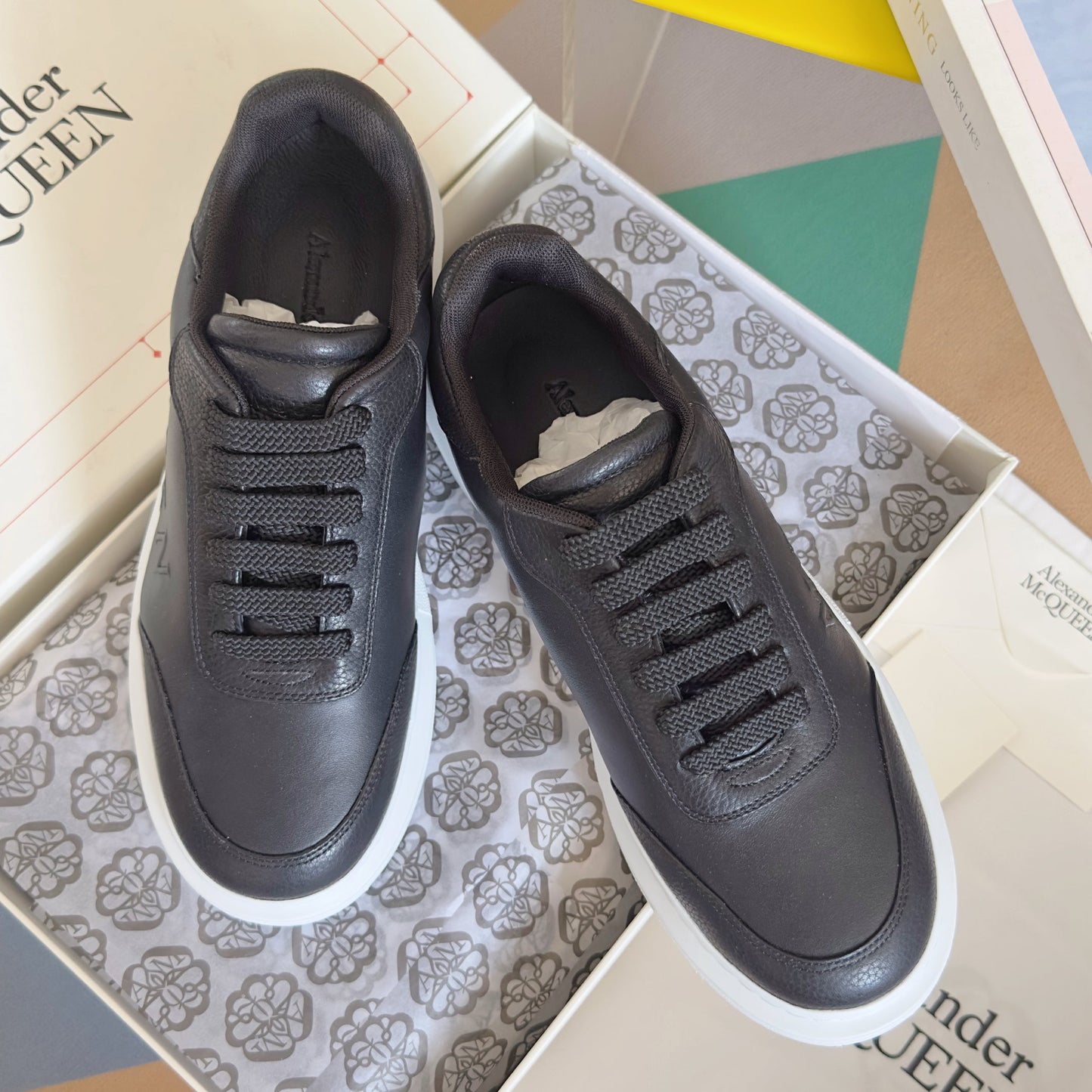 251014  New high-quality casual daily sports shoes