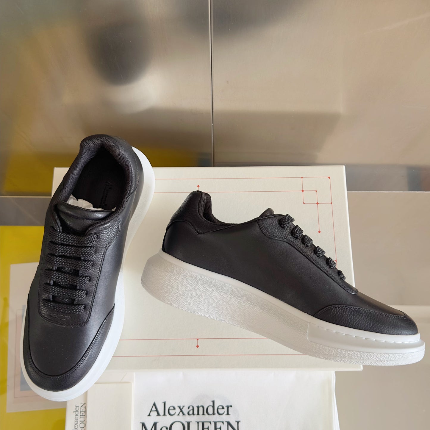 251014  New high-quality casual daily sports shoes
