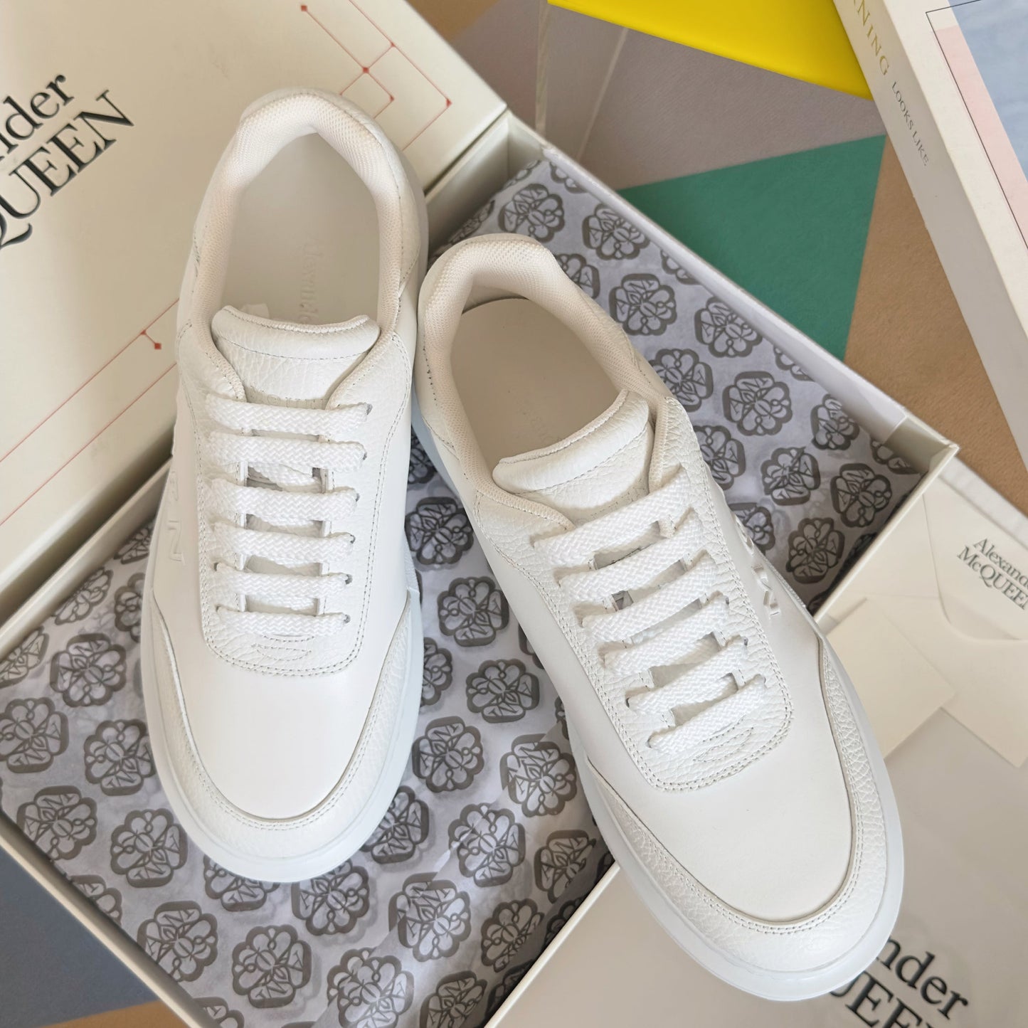 251014  New high-quality casual daily sports shoes
