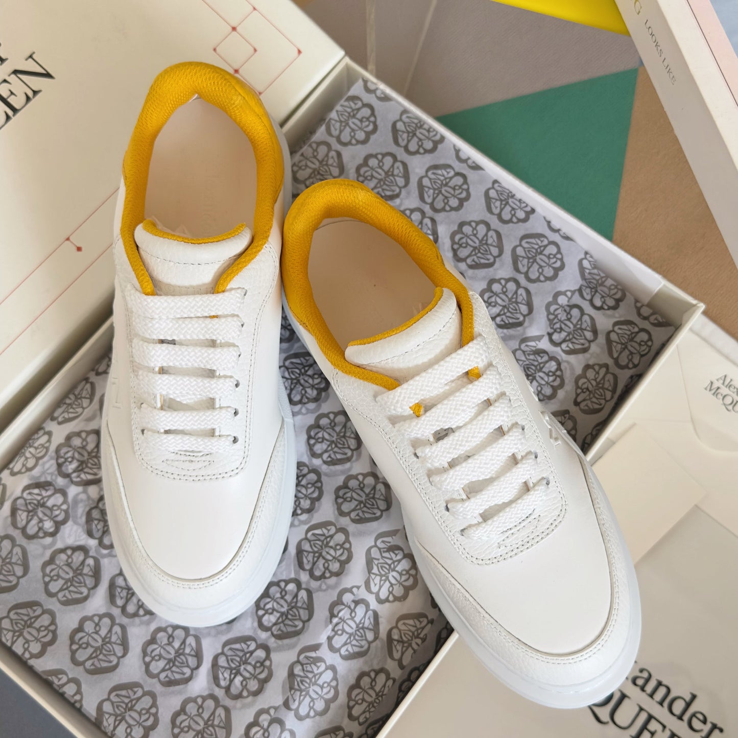 251014  New high-quality casual daily sports shoes