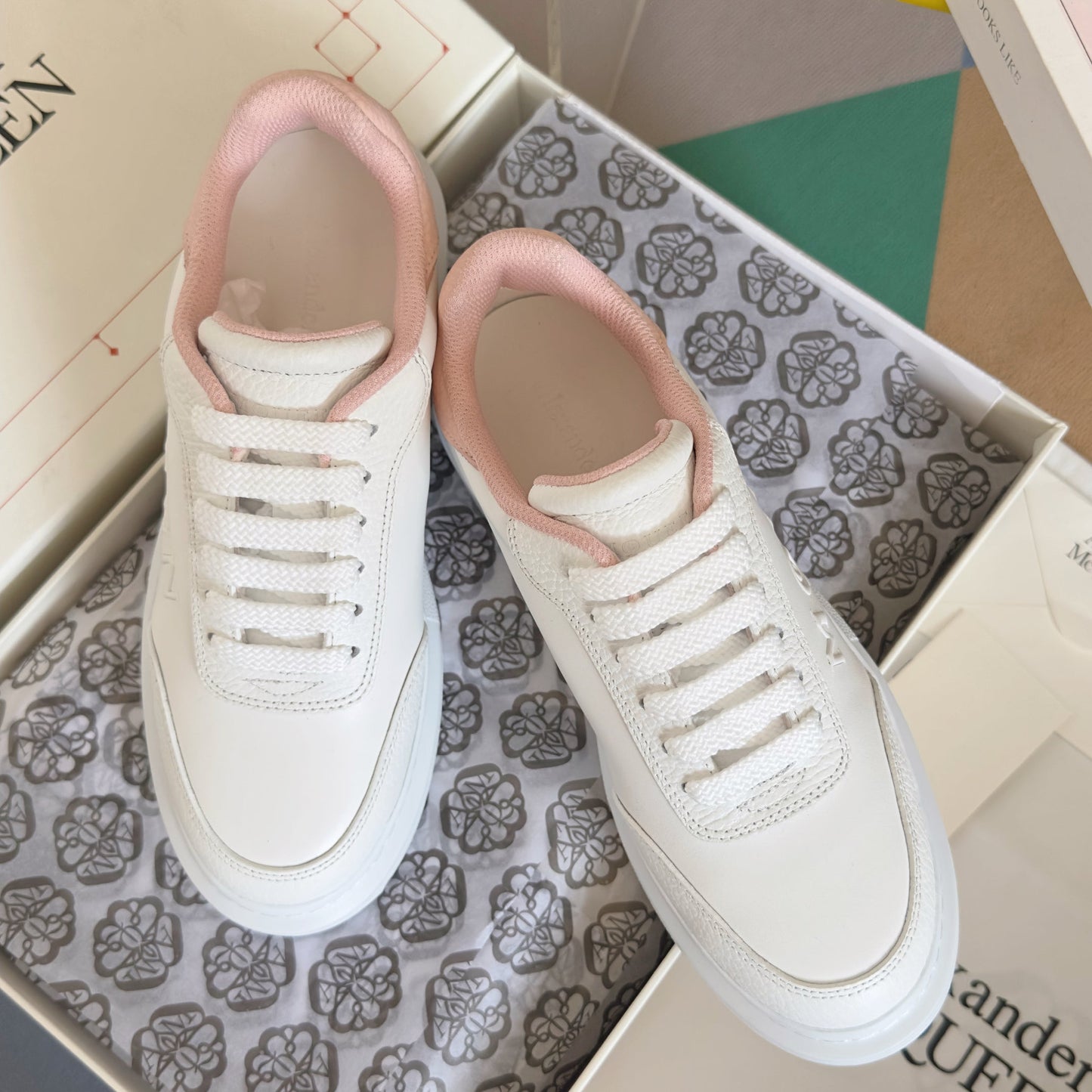 251014  New high-quality casual daily sports shoes