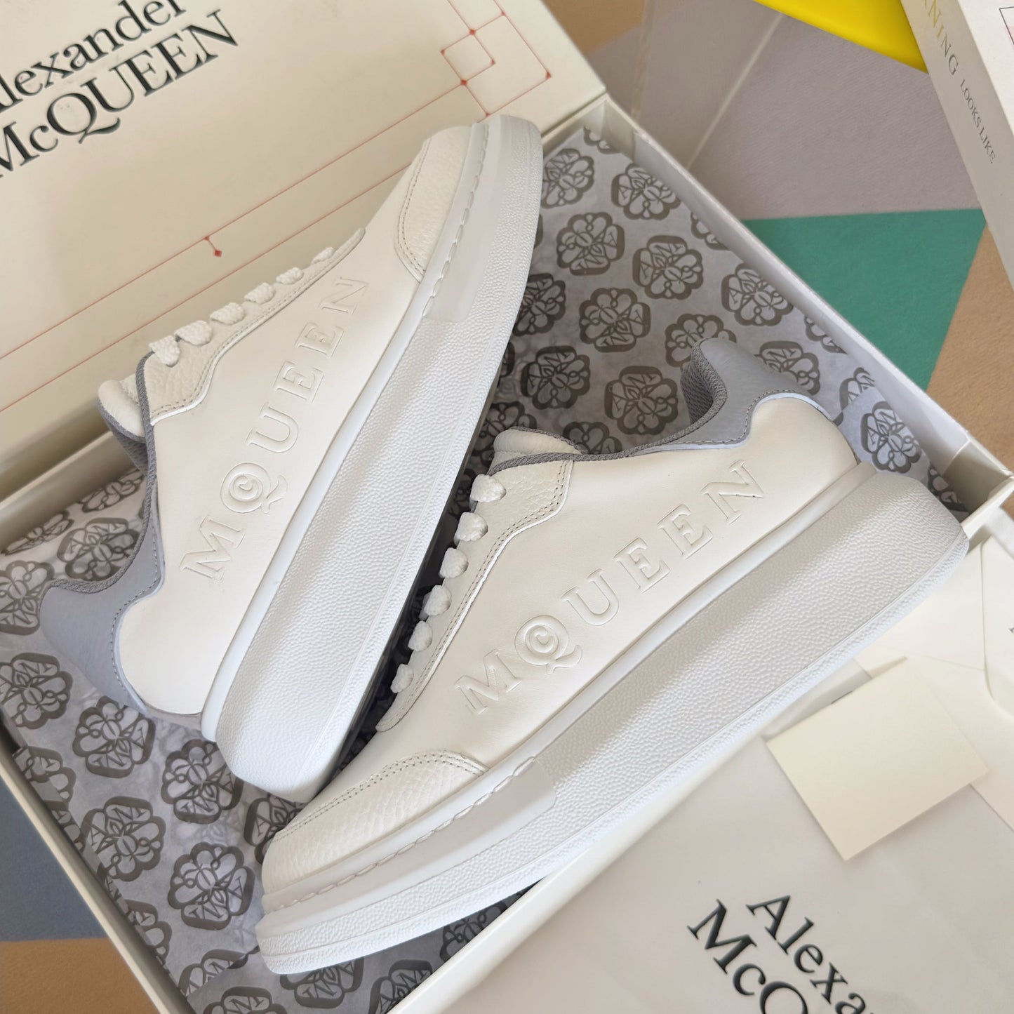 251014  New high-quality casual daily sports shoes