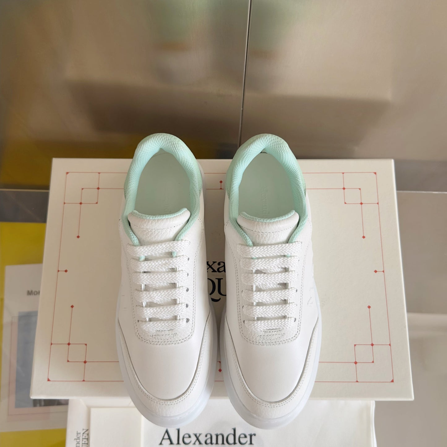 251014  New high-quality casual daily sports shoes