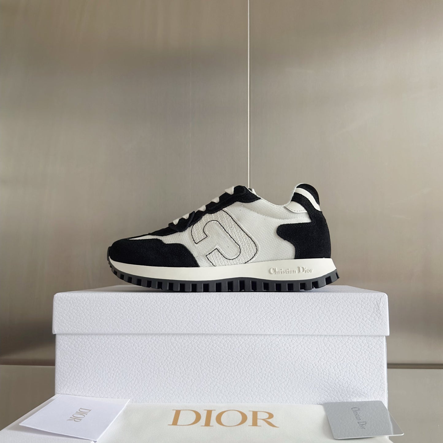 251014  New high-quality casual daily sports shoes
