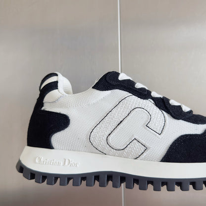 251014  New high-quality casual daily sports shoes