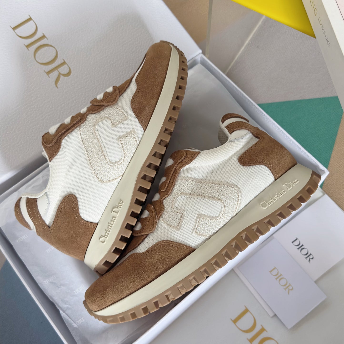 251014  New high-quality casual daily sports shoes