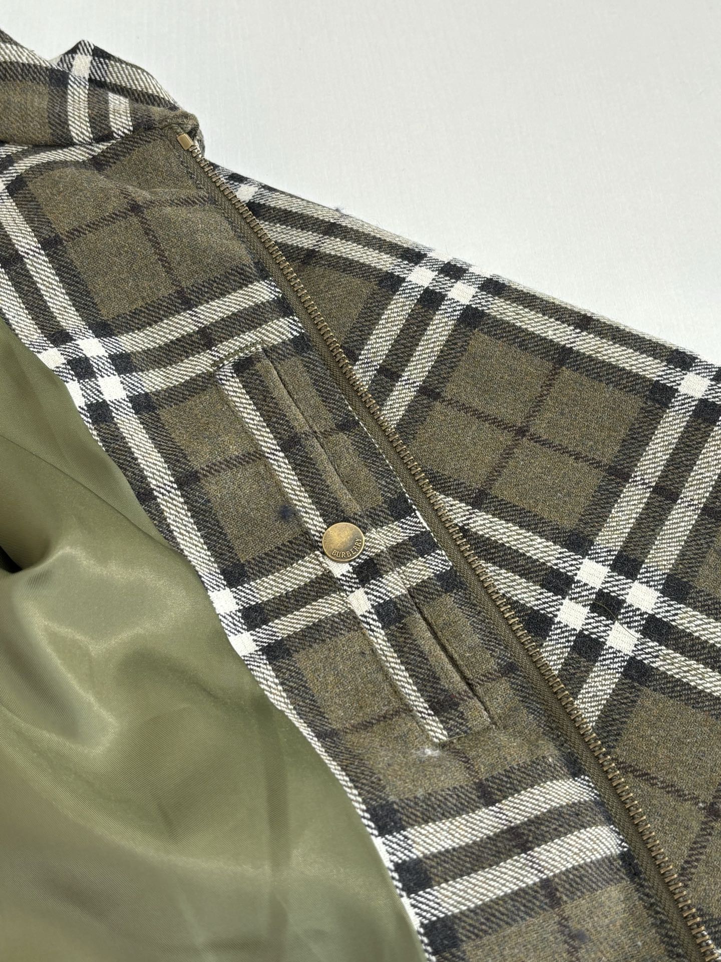 251021  new high-quality classic checkered thick jacket