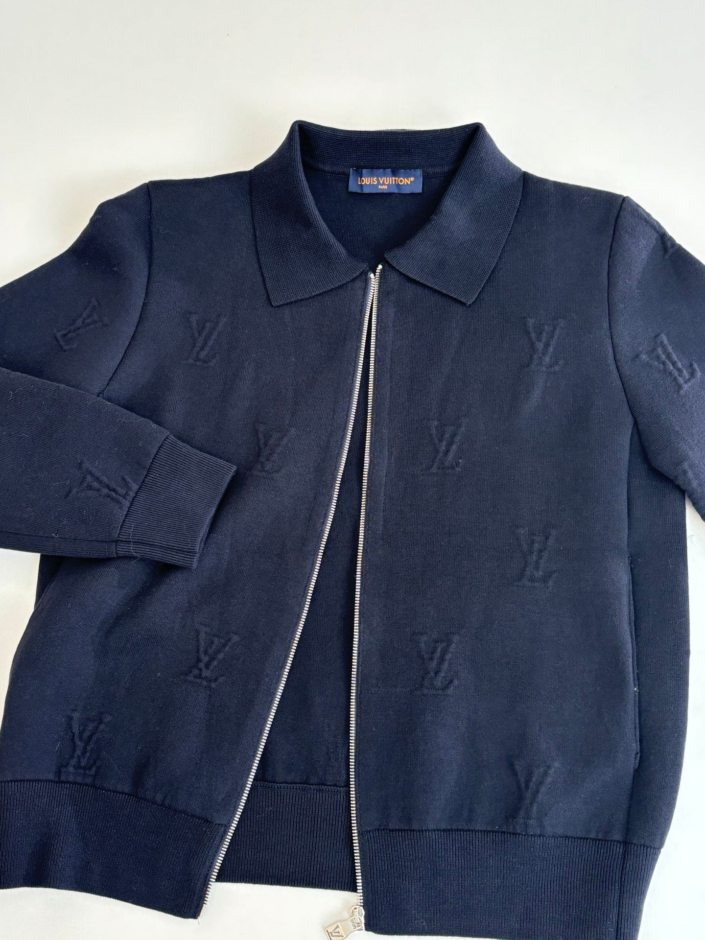 251021 New high-quality embossed lapel zipper knitted coat