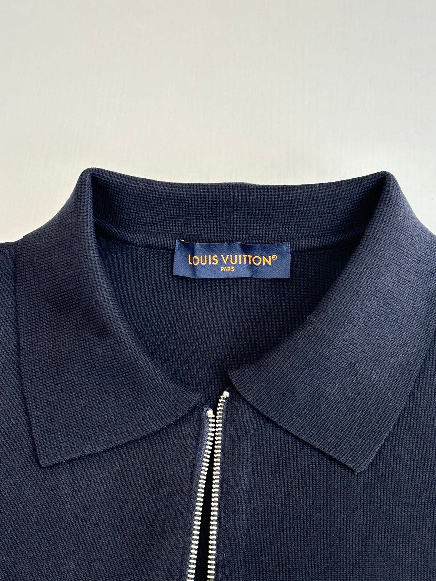 251021 New high-quality embossed lapel zipper knitted coat