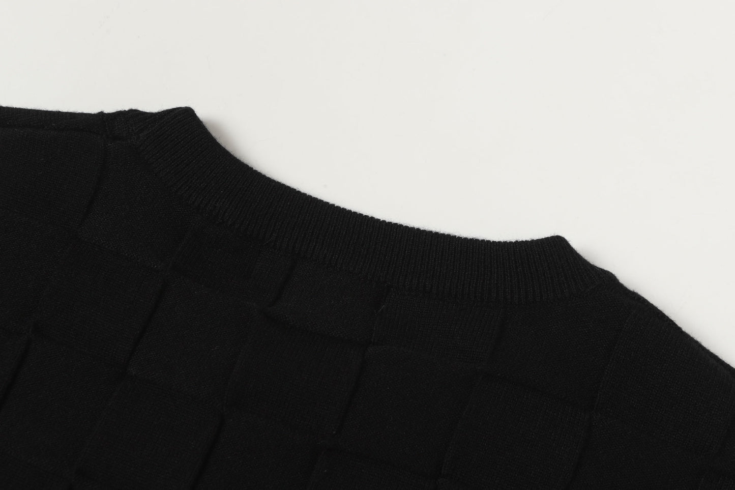 251021 New high-quality checkerboard series round-neck pullover sweater