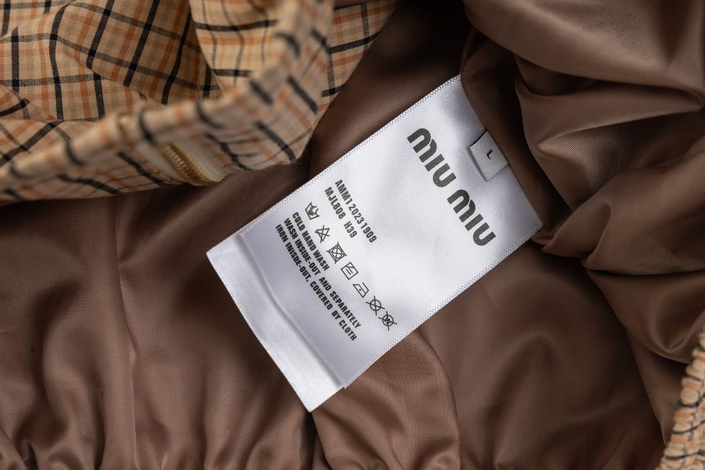 251021 A new high-quality custom checkered jacket