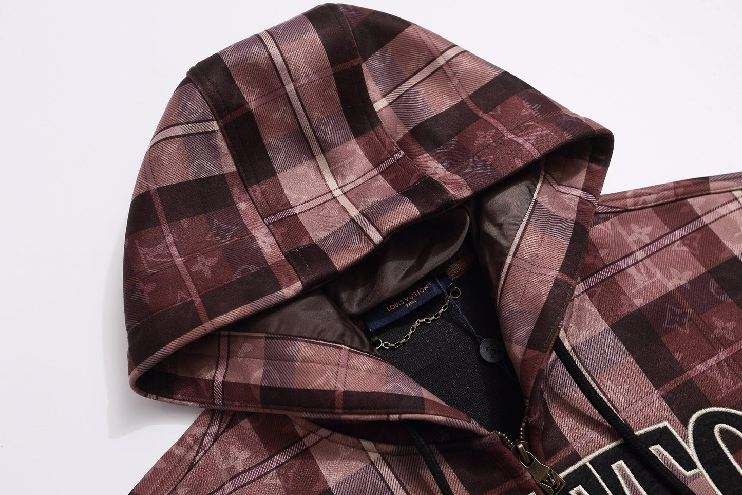 251021 A new high-quality checkered hooded loose jacket