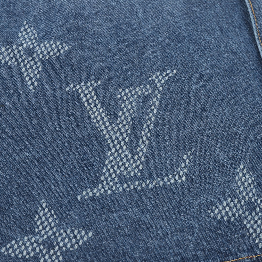 251021 A new high-quality denim jacket with embroidered lower part