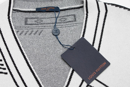 251021 New high-quality and distinctive graffiti wool sweater cardigan