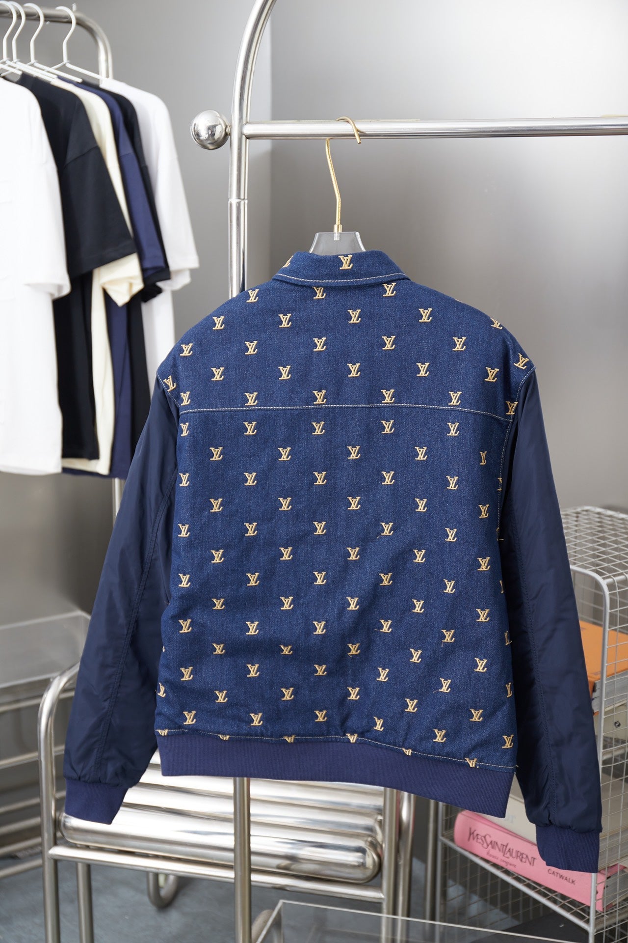 251021 new high-quality and distinctive patchwork embroidered denim jacket
