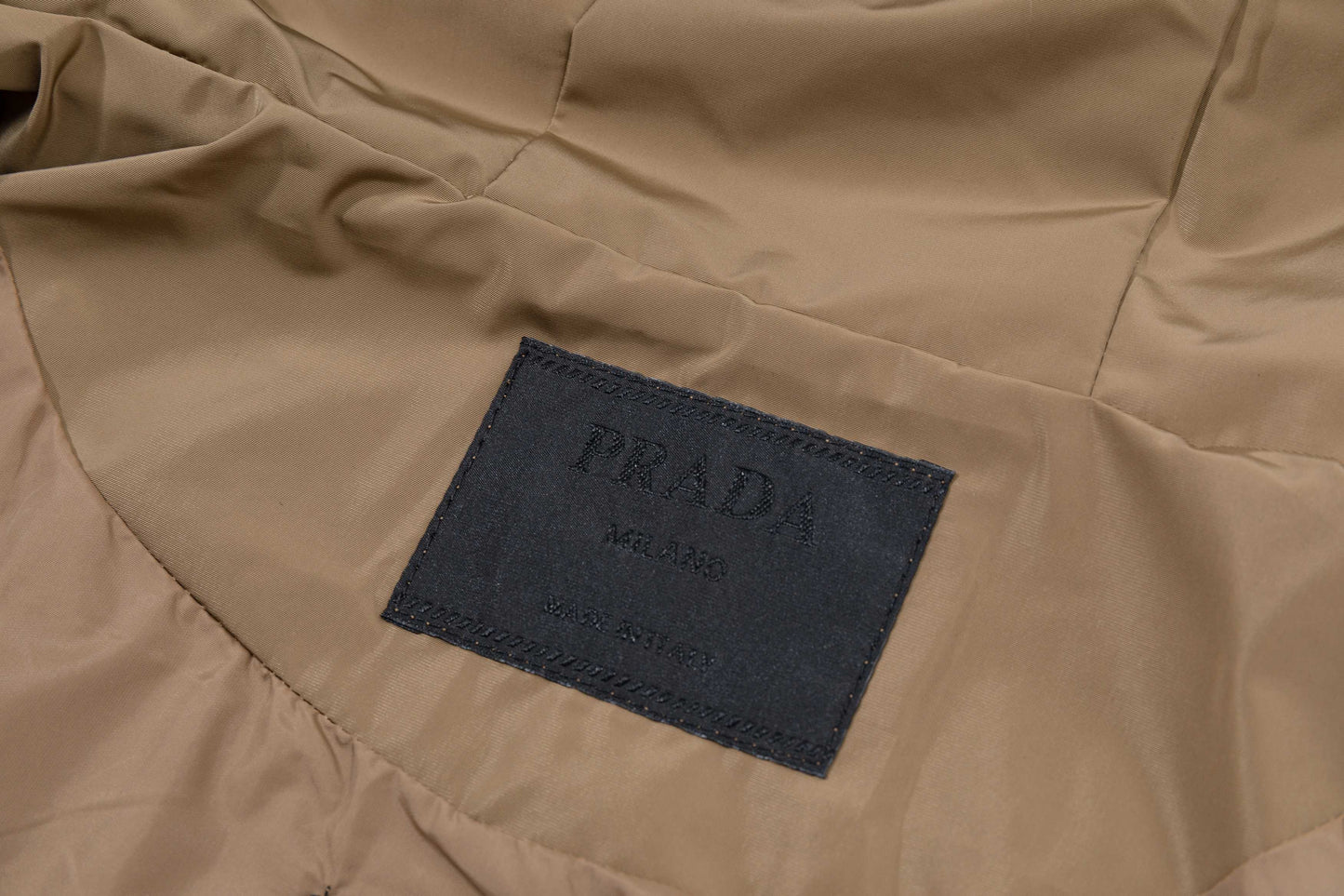 251021 A new high-quality classic signature windproof hooded jacket
