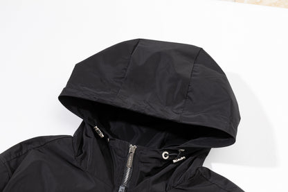 251021 A new high-quality classic signature windproof hooded jacket