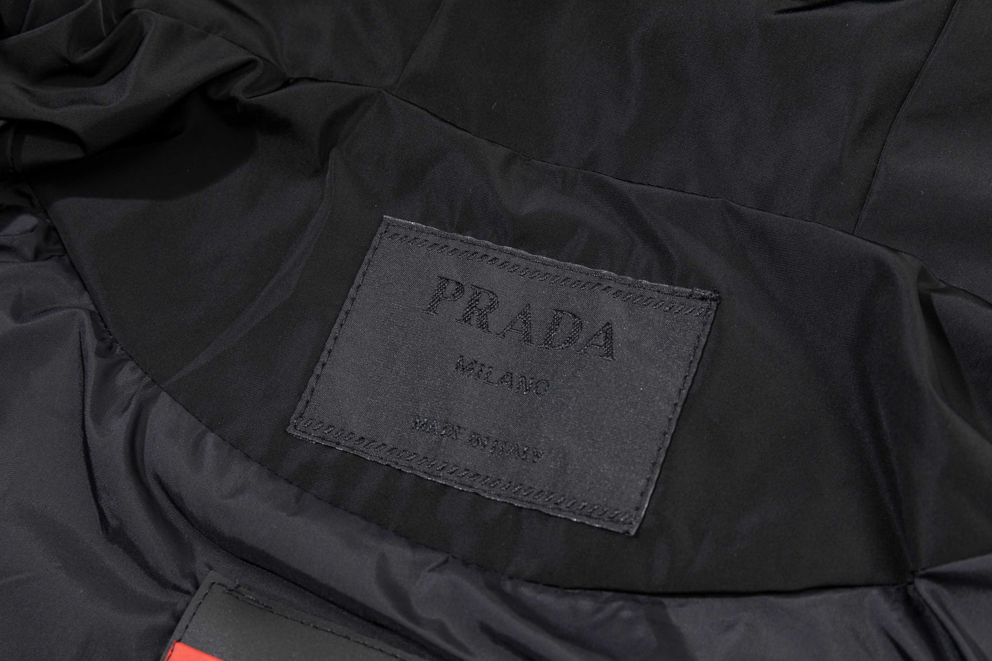 251021 A new high-quality classic signature windproof hooded jacket