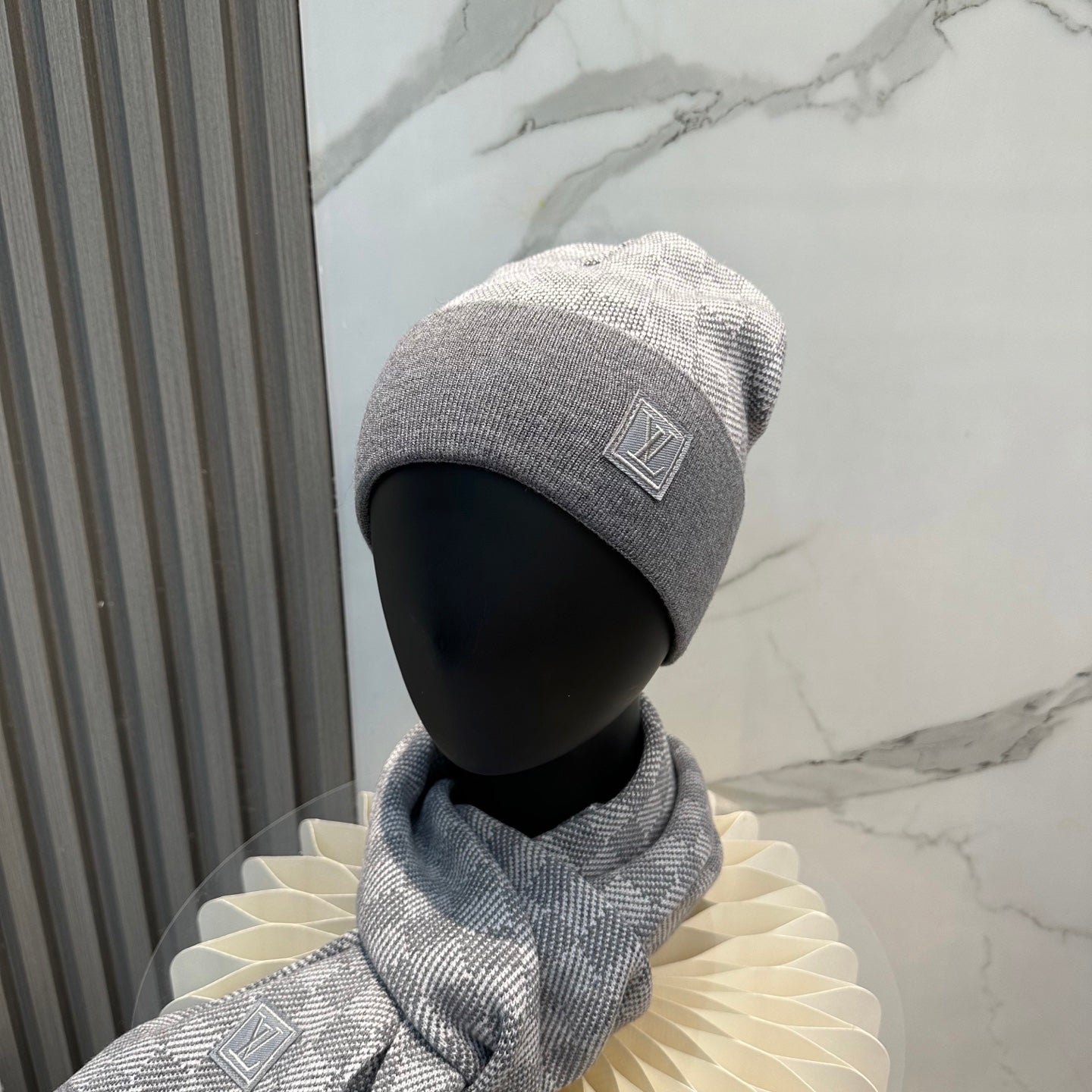 251028 New daily wear matching warm knitted hat