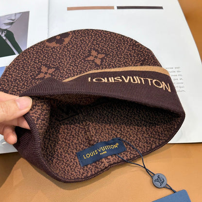 251028 New daily wear matching warm knitted hat
