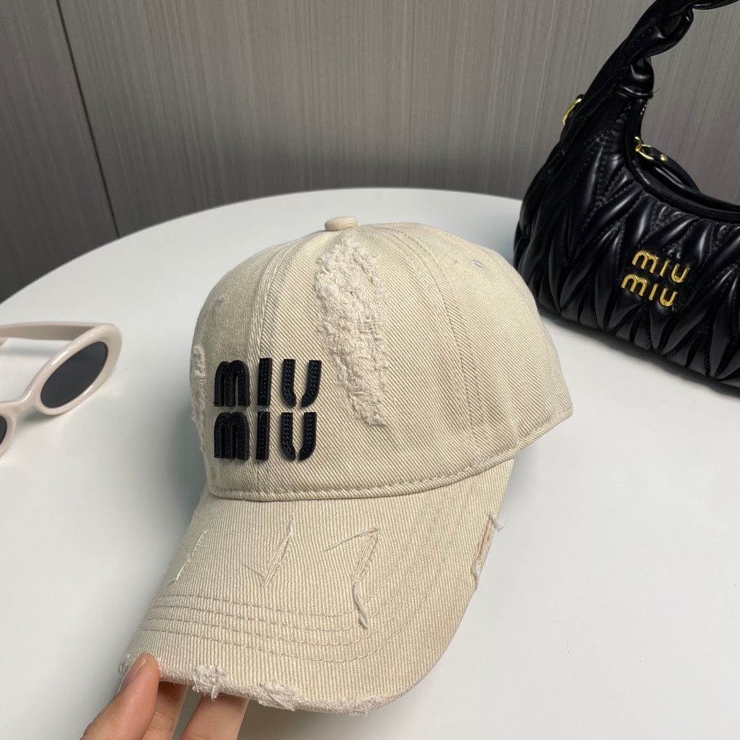 251028 New essential baseball cap for daily outfits