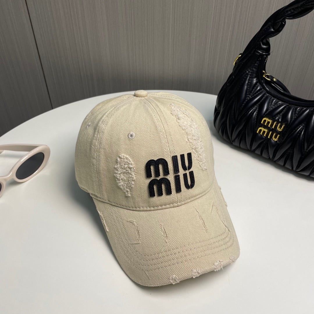 251028 New essential baseball cap for daily outfits