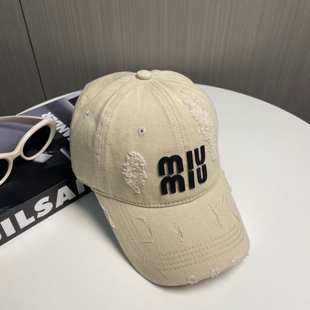 251028 New essential baseball cap for daily outfits