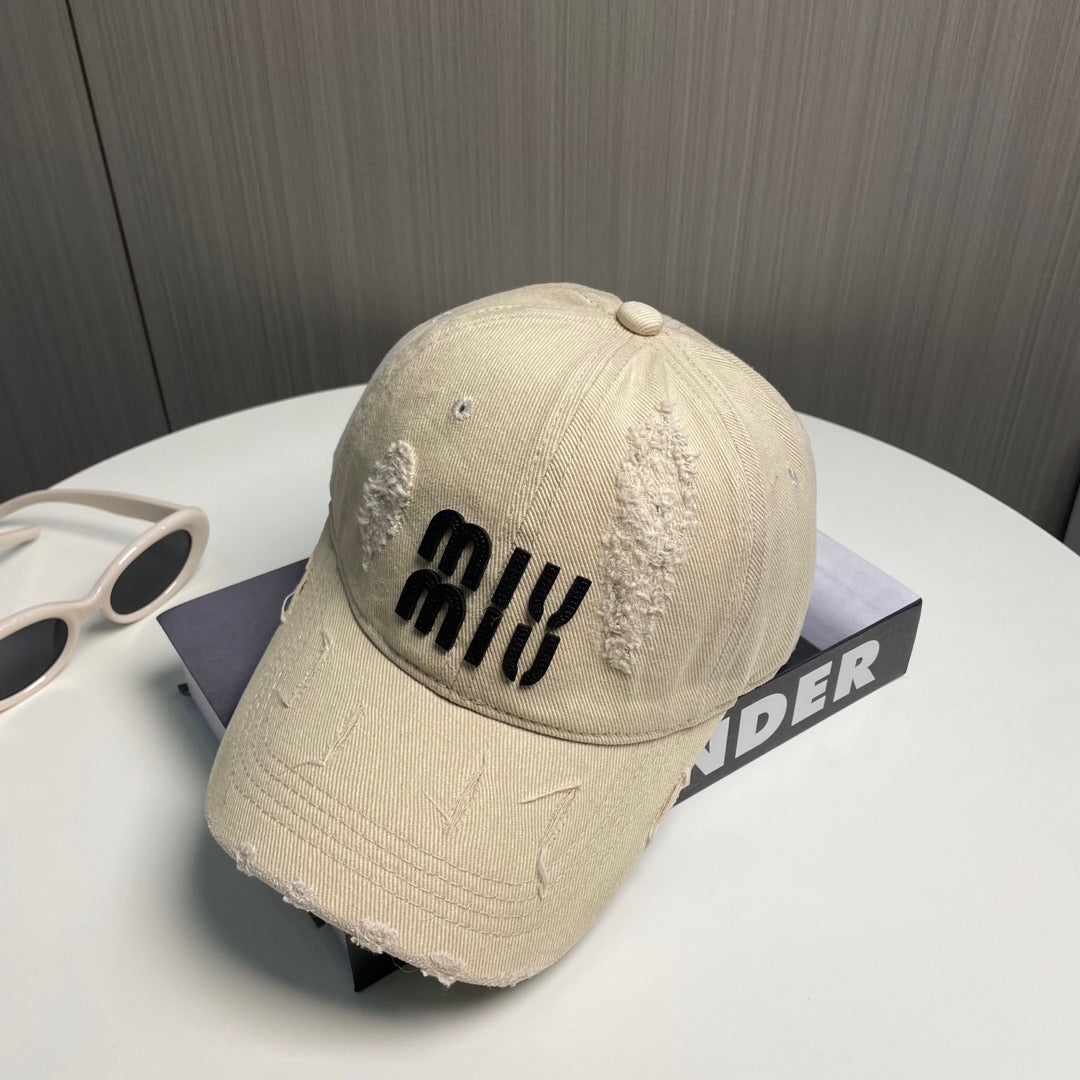 251028 New essential baseball cap for daily outfits